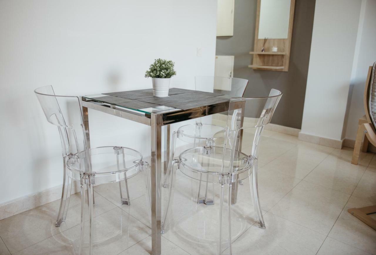 Apartamento Cala De Nerja-Lovely Екстер'єр фото