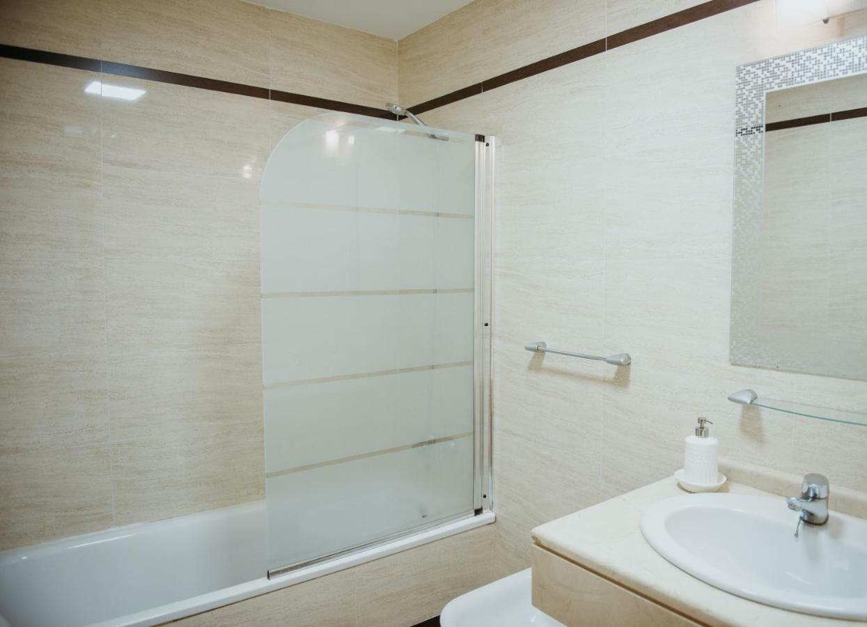 Apartamento Cala De Nerja-Lovely Екстер'єр фото